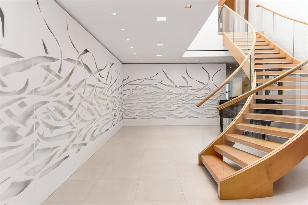 RESIDENCES AT SLOANS CURVE - Residential