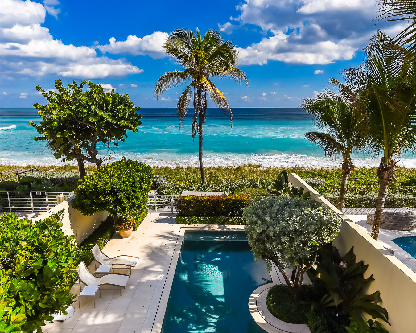 RESIDENCES AT SLOANS CURVE - Residential