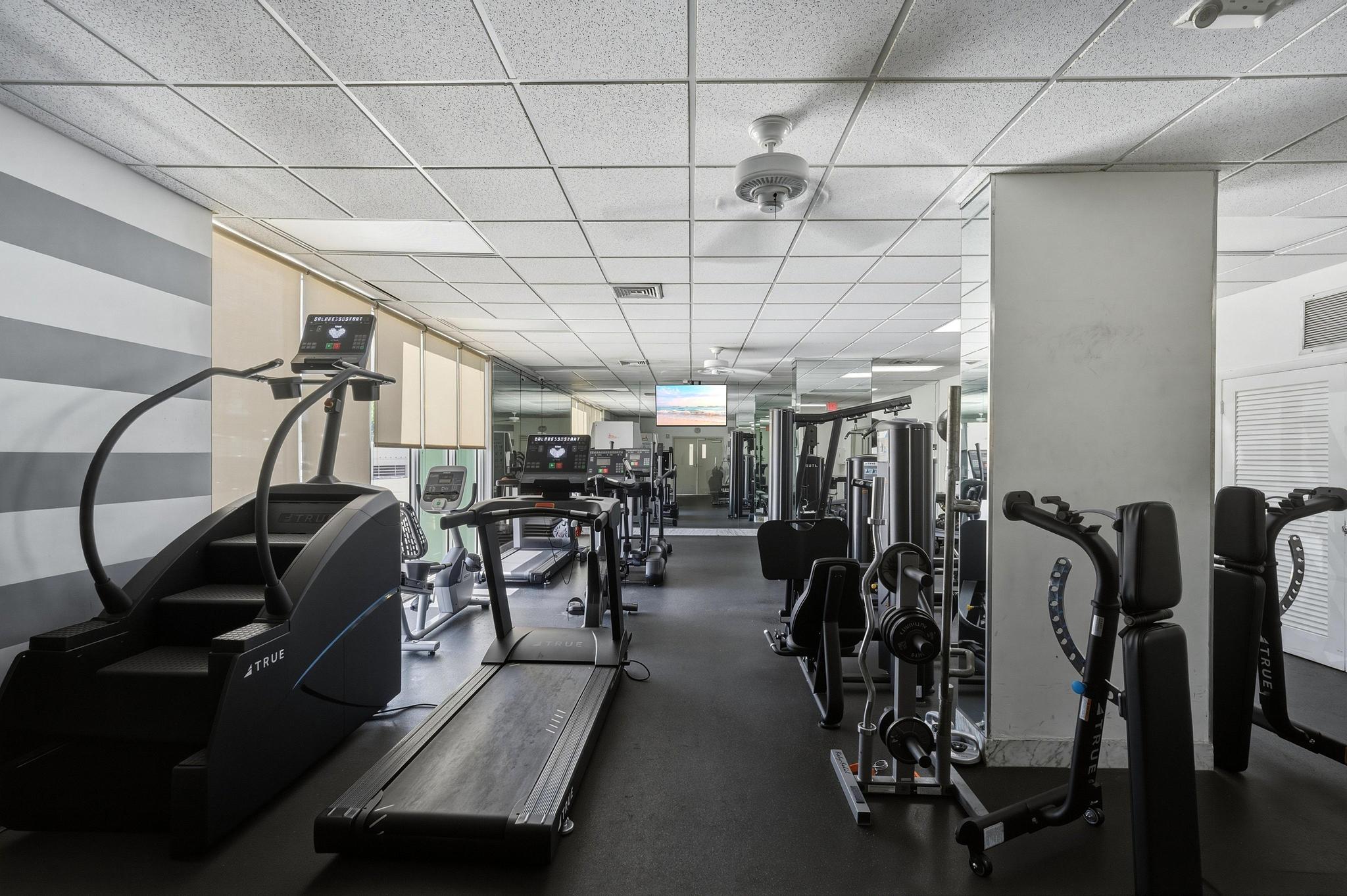 BAYVIEW TOWERS CONDO SOUTH BLDG - Residential Lease