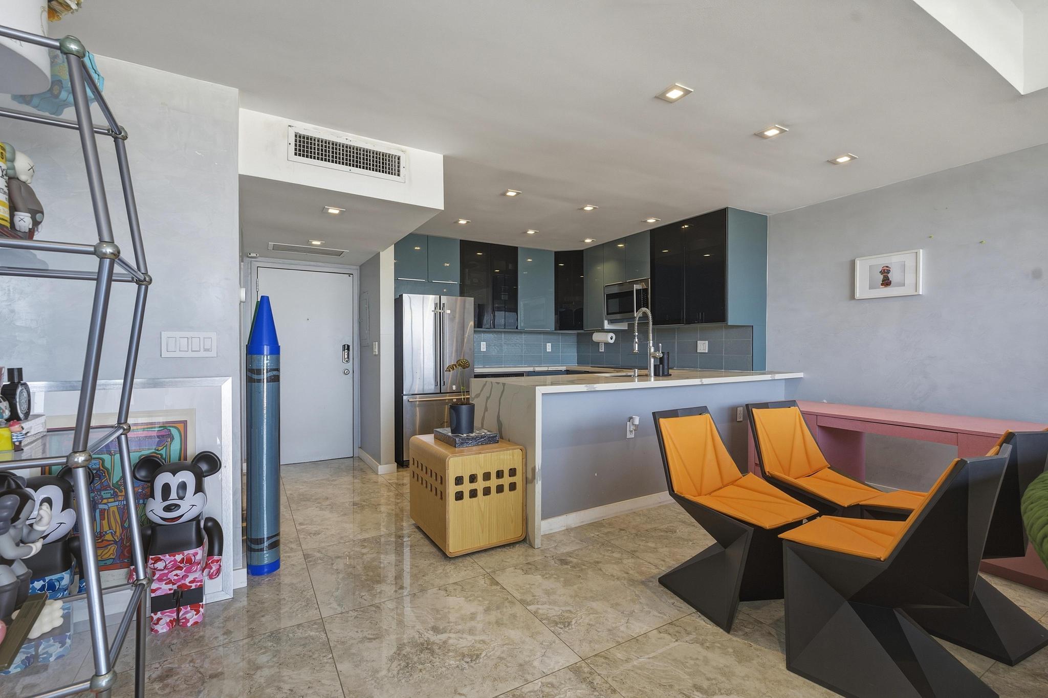 BAYVIEW TOWERS CONDO SOUTH BLDG - Residential Lease