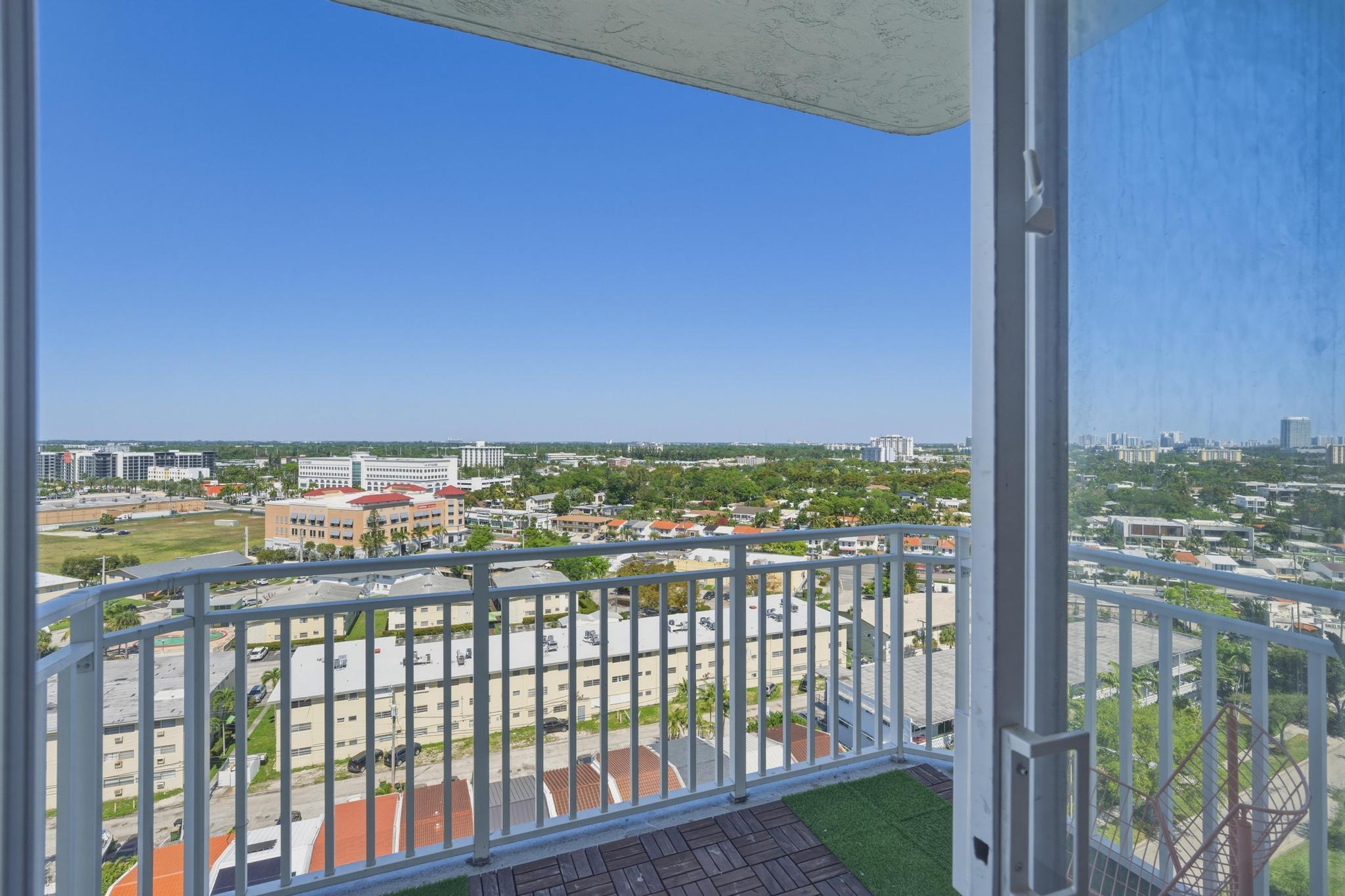 BAYVIEW TOWERS CONDO SOUTH BLDG - Residential Lease