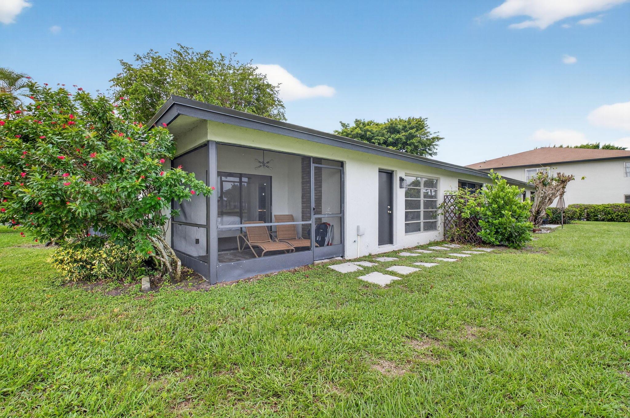 PALM GREENS AT VILLA DEL - Residential