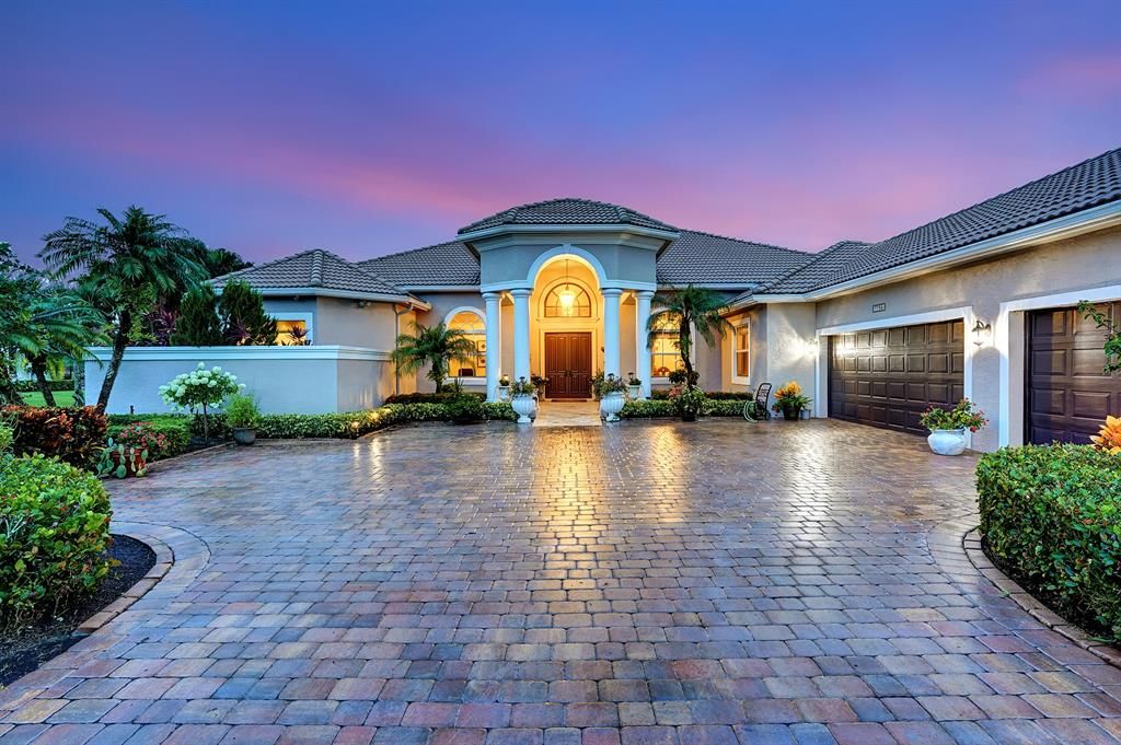 Photo of 7705 Woodsmuir Drive Dr, West Palm Beach, FL 33412 (MLS # R10733682)