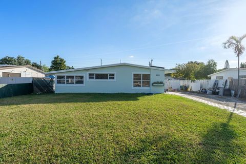 4664 Sutton Terrace S West Palm Beach FL 33415