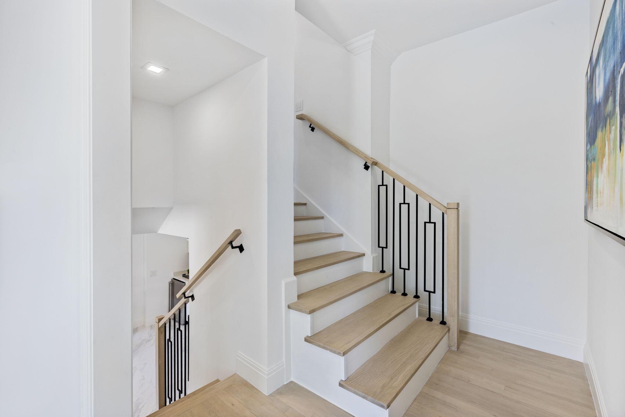 WHISEM UNIT B - Residential