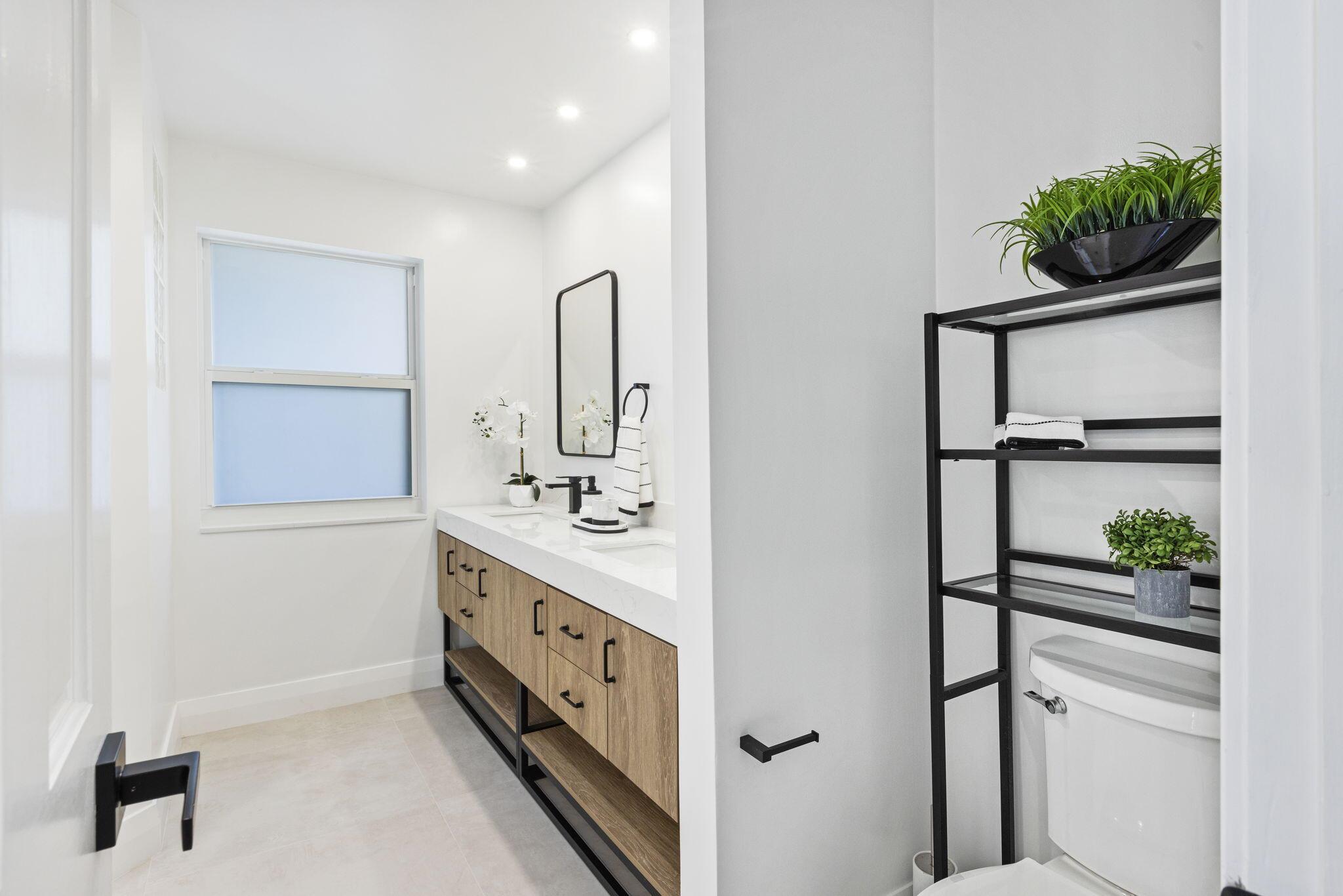 WHISEM UNIT B - Residential