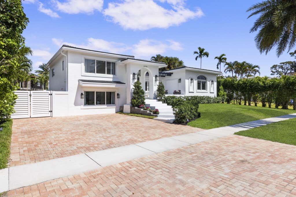 Photo of 1330 NE 4th Avenue, Boca Raton, FL 33432 (MLS # R11142278)