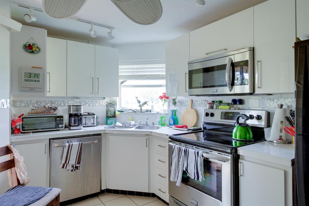 POINCIANA PLACE CONDO 1,2,8 AND 9 - Residential