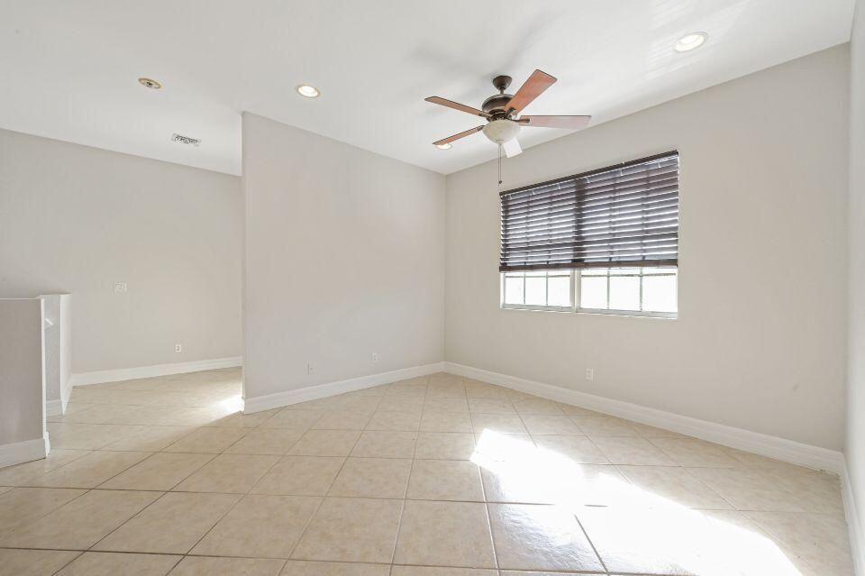 MAGNOLIA BAY CONDOMIMIUM - Residential