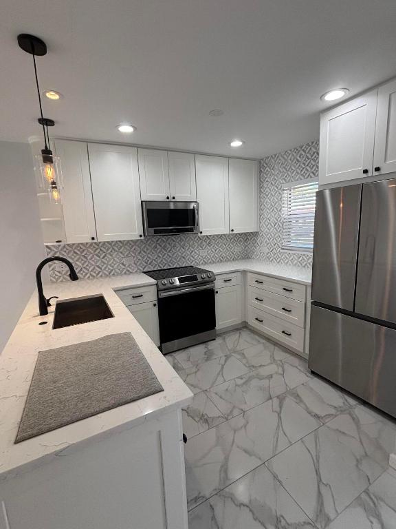 GREENWAY VILLAGE SOUTH CONDO 4 - Residential