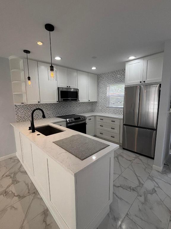 GREENWAY VILLAGE SOUTH CONDO 4 - Residential