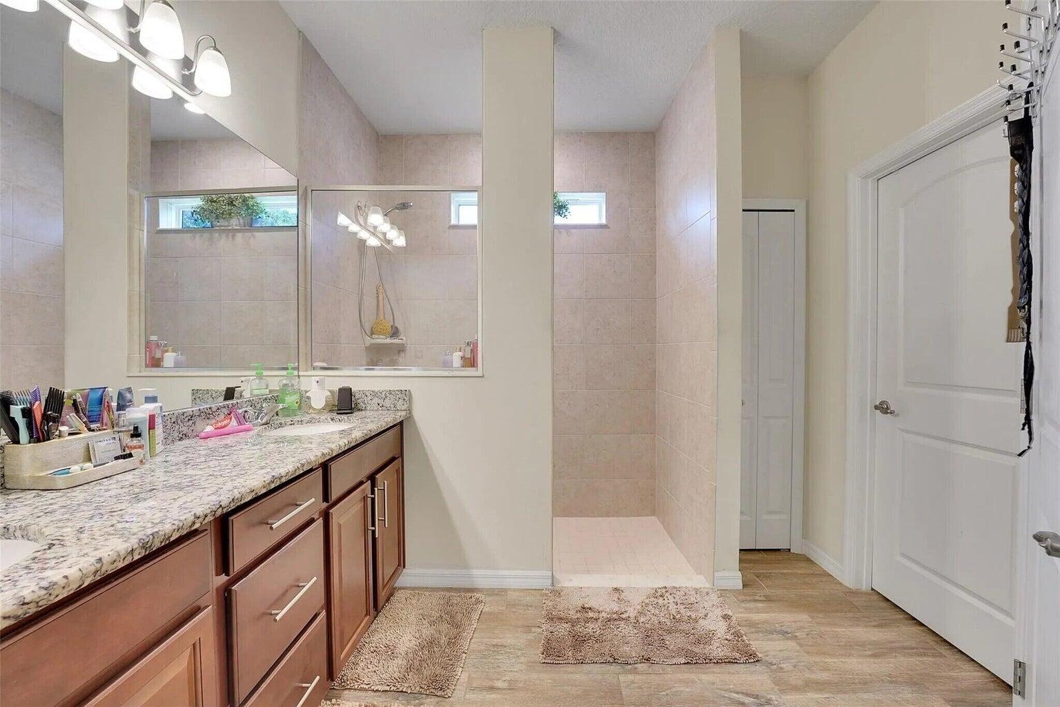 PORT ST LUCIE SECTION 48 1ST REPLAT - Residential