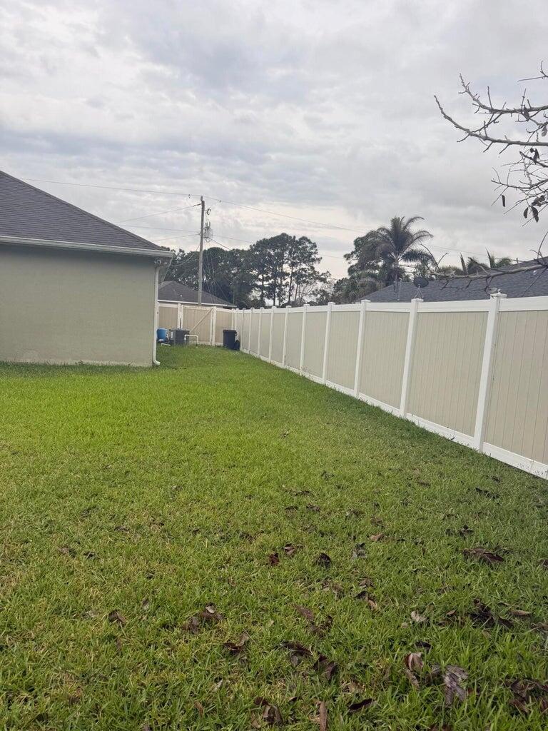 PORT ST LUCIE SECTION 48 1ST REPLAT - Residential
