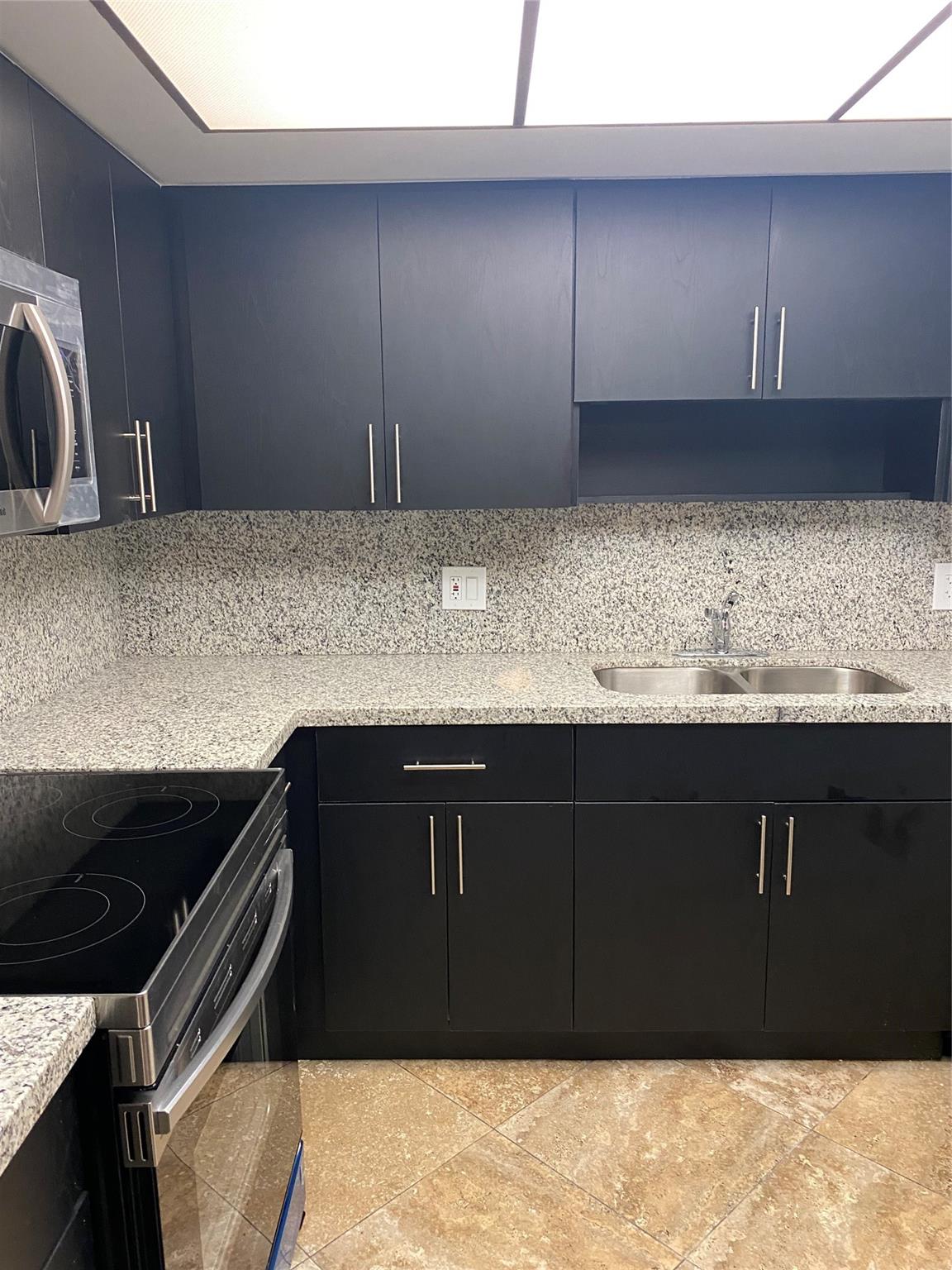 Arrowhead Condo III - Residential Lease