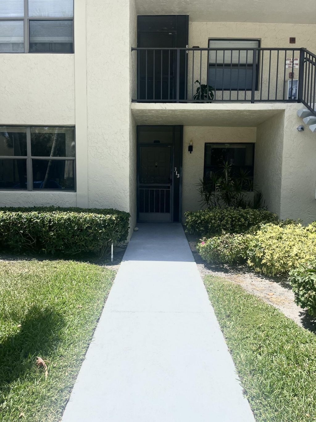 Photo of 3529 Englewood Drive E #313, Lake Worth, FL 33467 (MLS # B26002123)