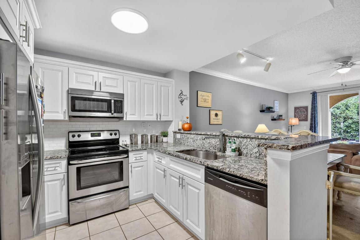 ST ANDREWS AT POLO CLUB CONDO - Residential