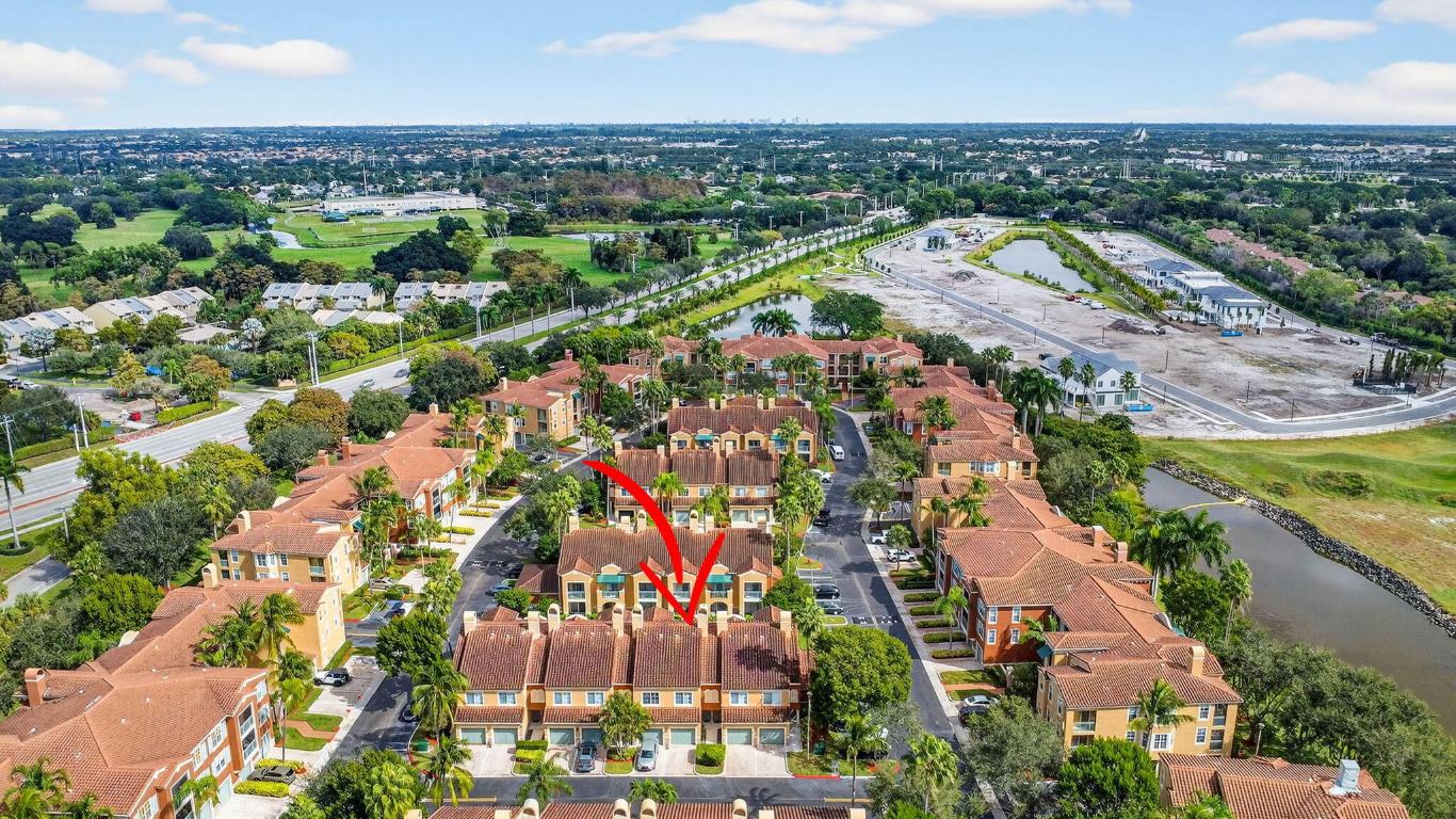 ST ANDREWS AT POLO CLUB CONDO - Residential