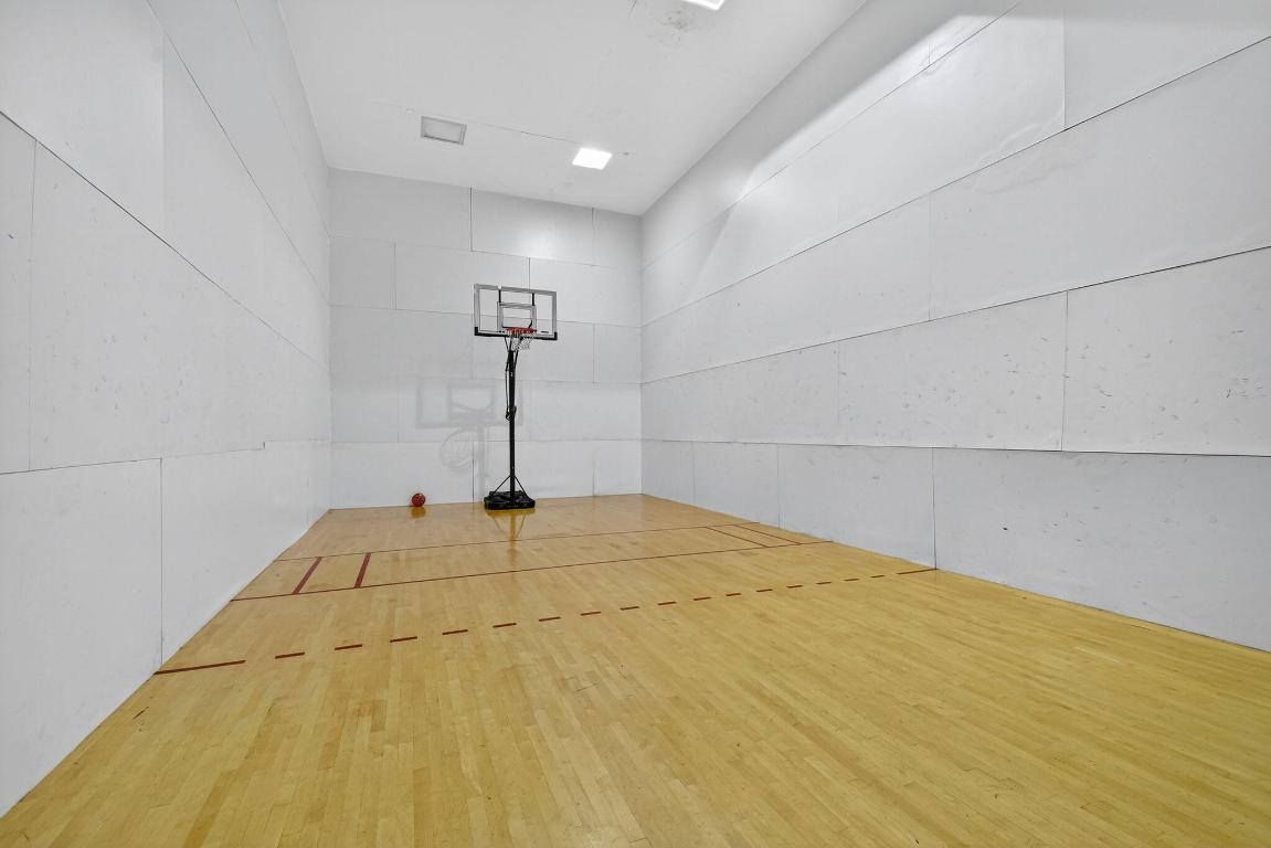 ST ANDREWS AT POLO CLUB CONDO - Residential