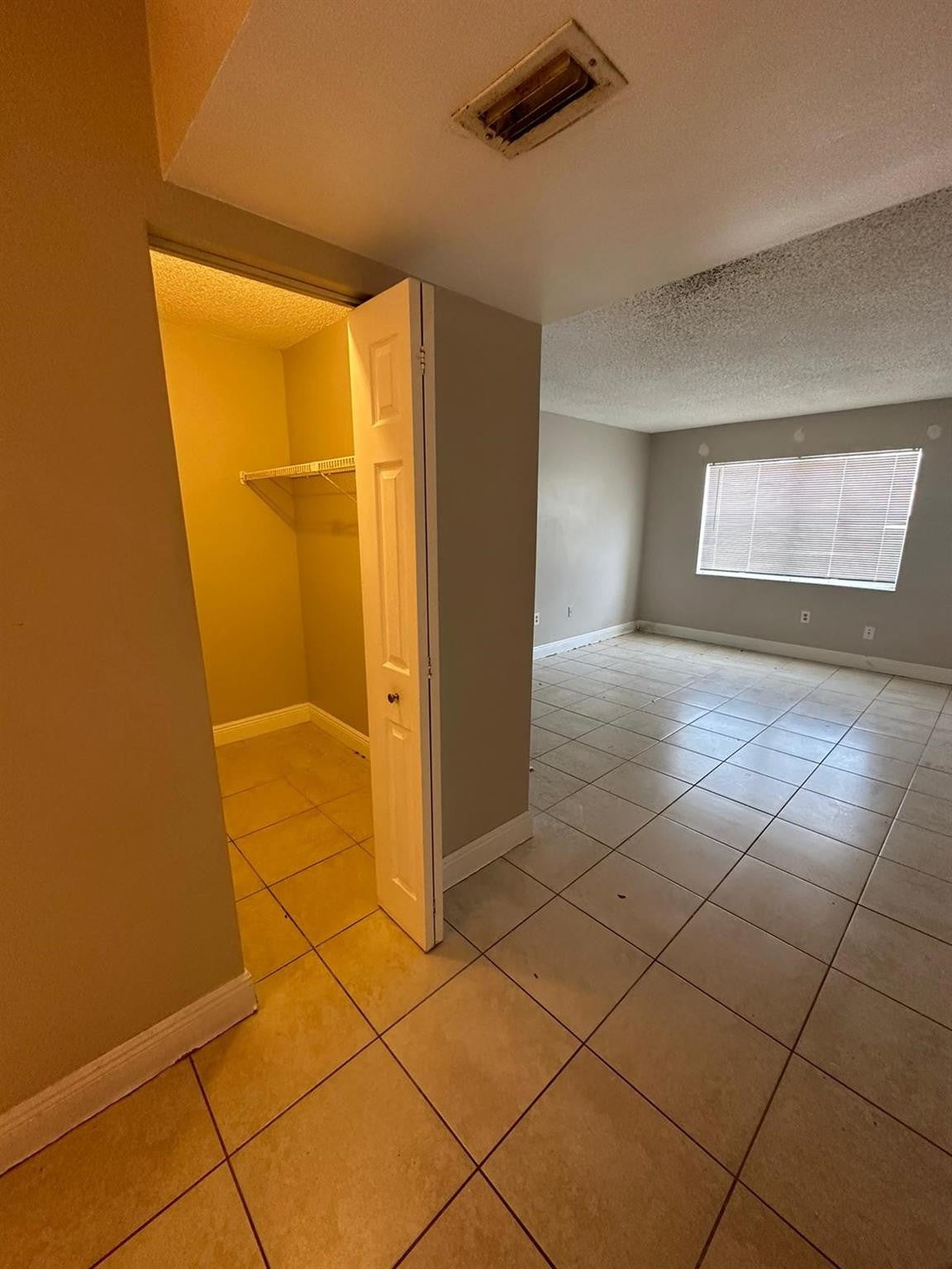 4324 NW 9TH Avenue 6-2D