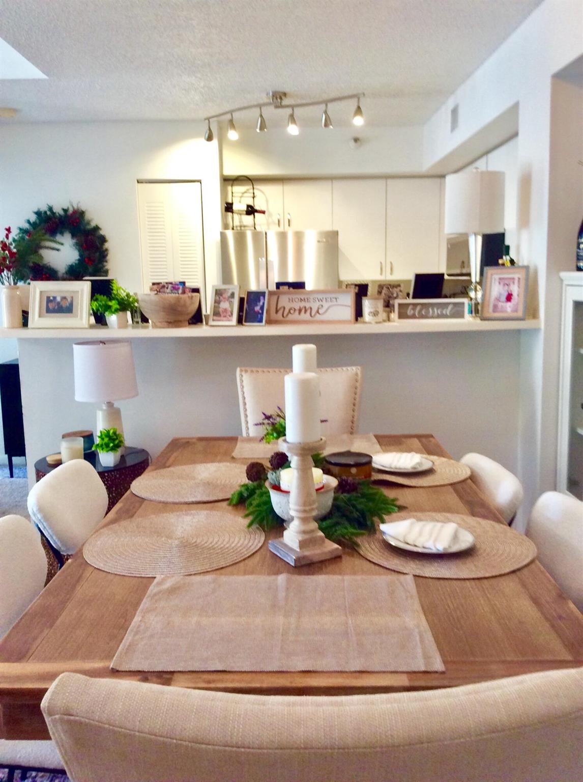 YACHT CLUB ON THE INTRACO - Residential Lease