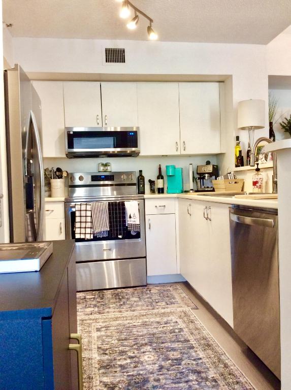 YACHT CLUB ON THE INTRACOASTAL - Residential Lease