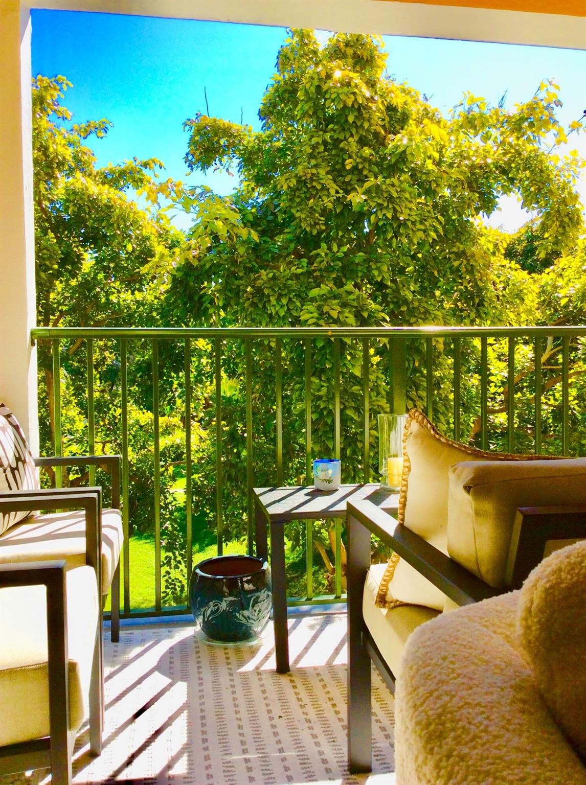 YACHT CLUB ON THE INTRACO - Residential Lease