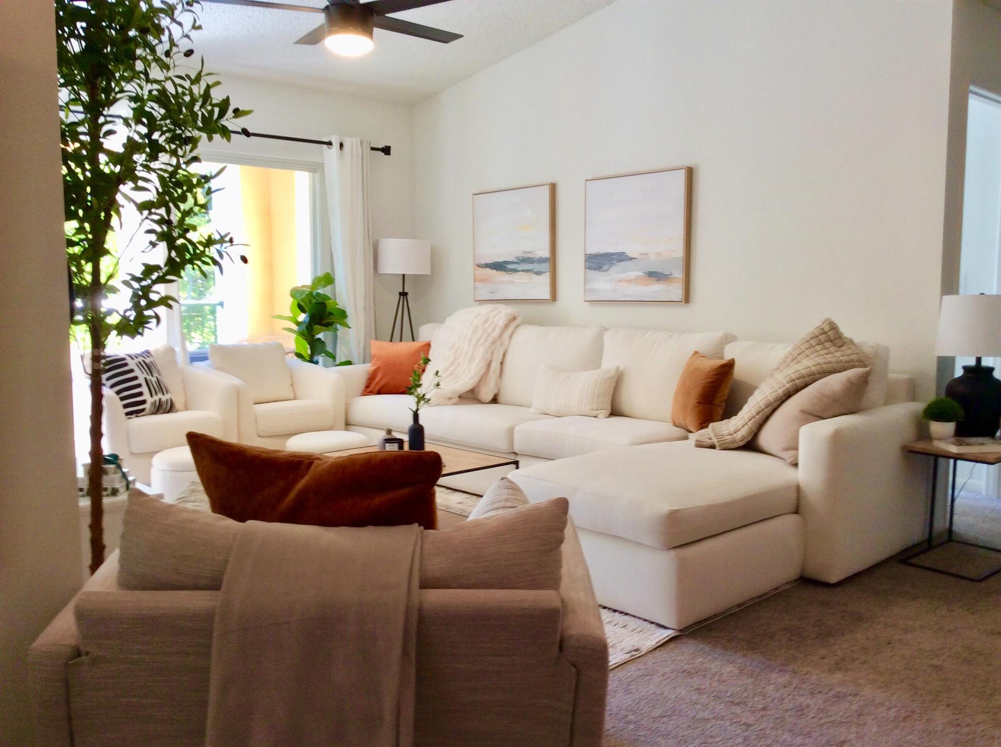 YACHT CLUB ON THE INTRACO - Residential Lease