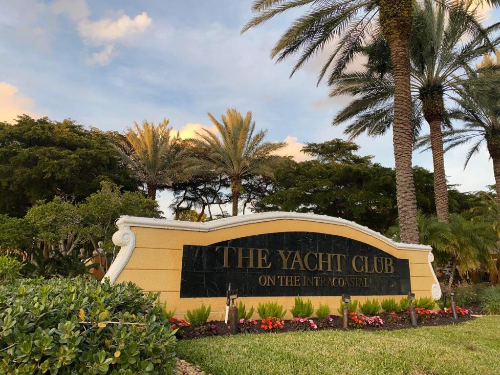 YACHT CLUB ON THE INTRACOASTAL - Residential Lease