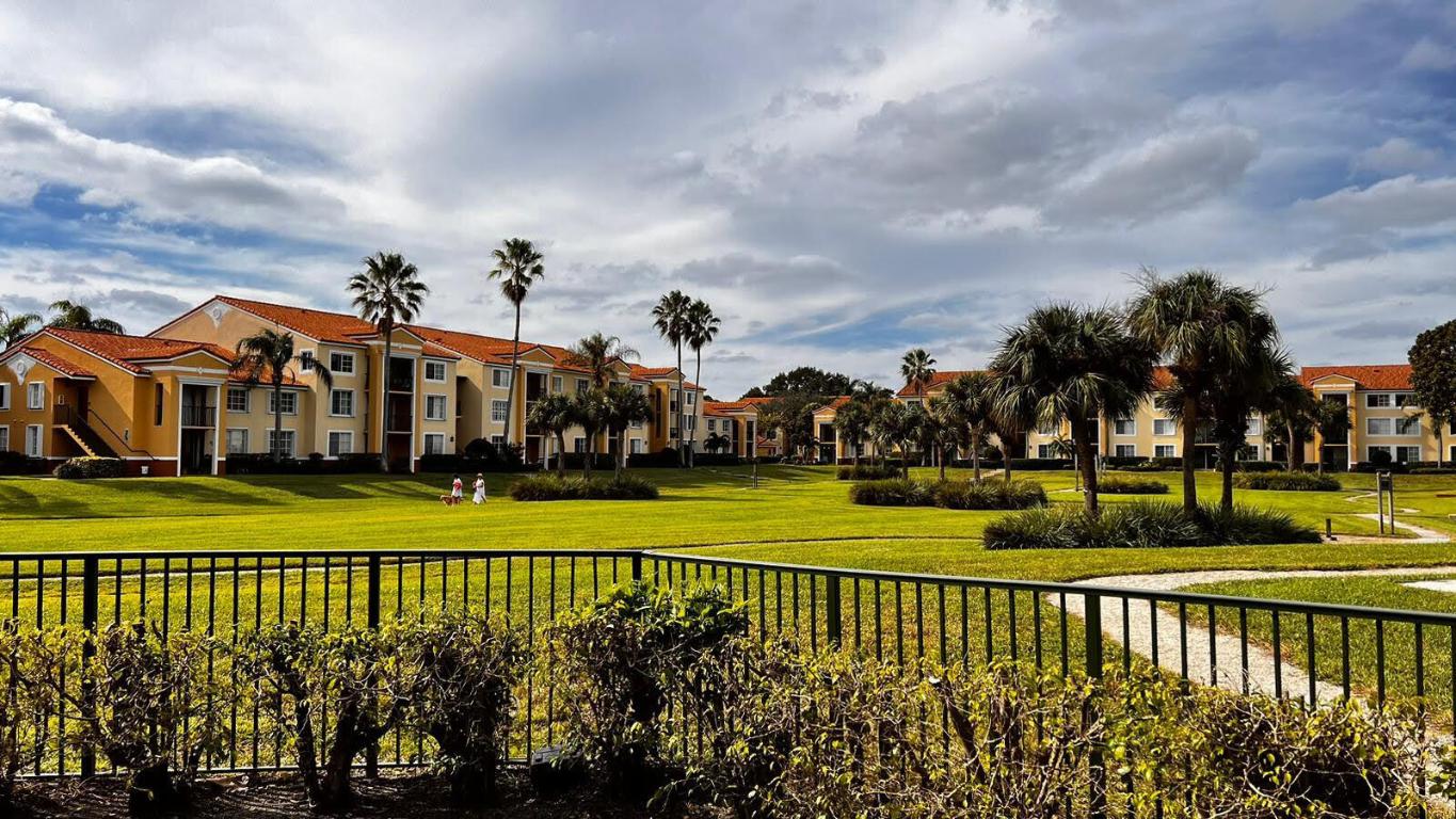 YACHT CLUB ON THE INTRACOASTAL - Residential Lease