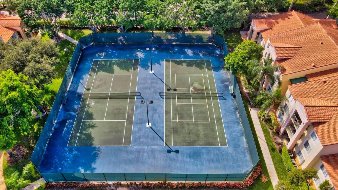 YACHT CLUB ON THE INTRACOASTAL - Residential Lease