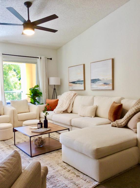 YACHT CLUB ON THE INTRACOASTAL - Residential Lease