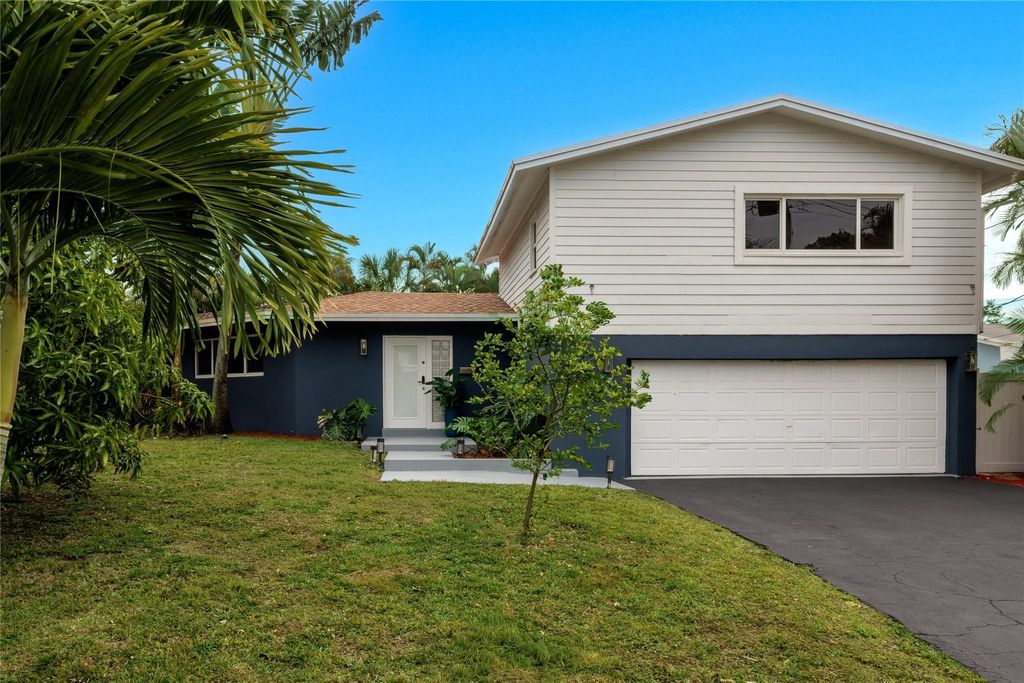 Photo of 2700 SW 34th Avenue, Fort Lauderdale, FL 33312 (MLS # F10551218)