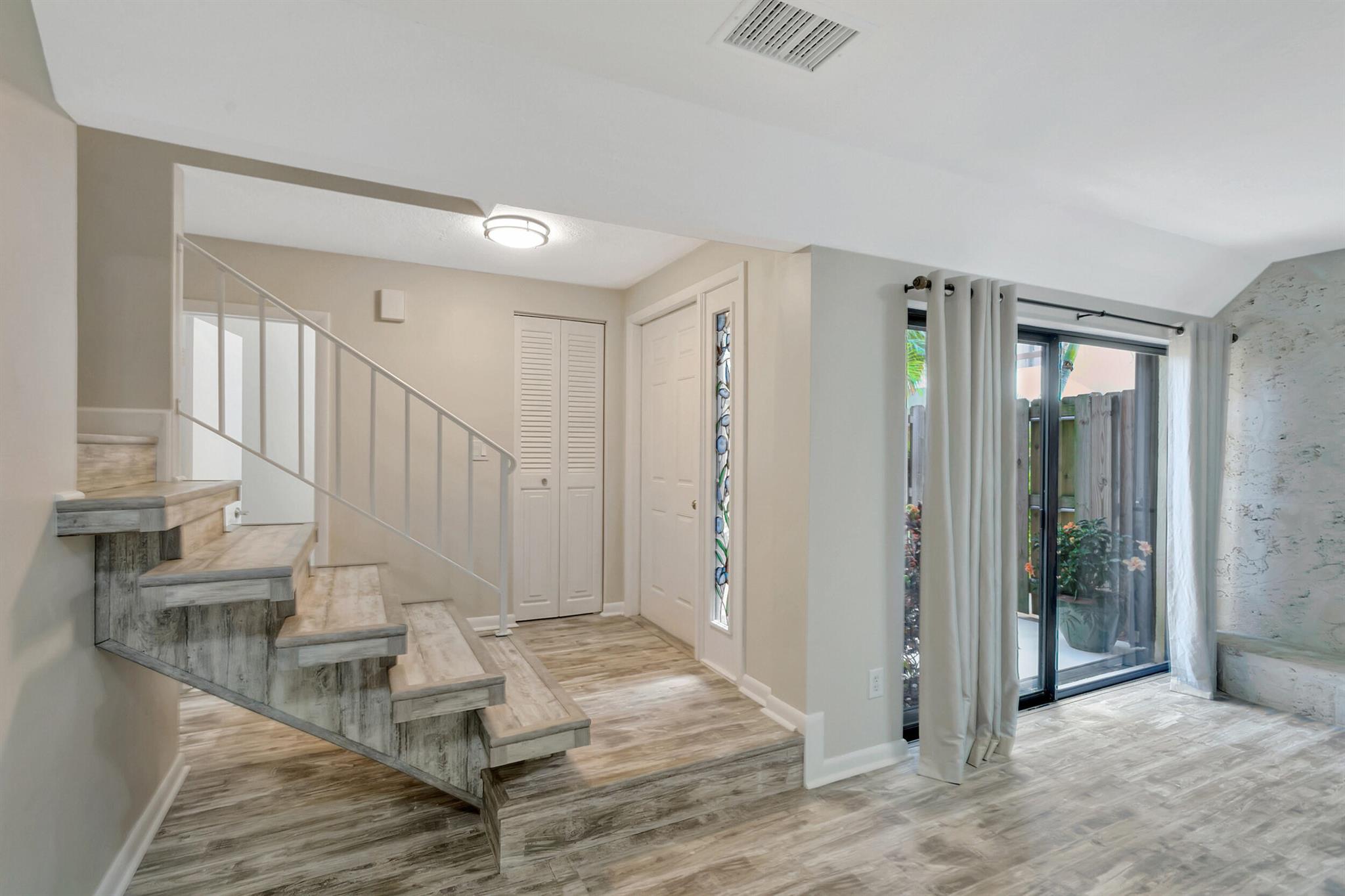 CEDAR GARDENS TOWNHOUSES - Residential