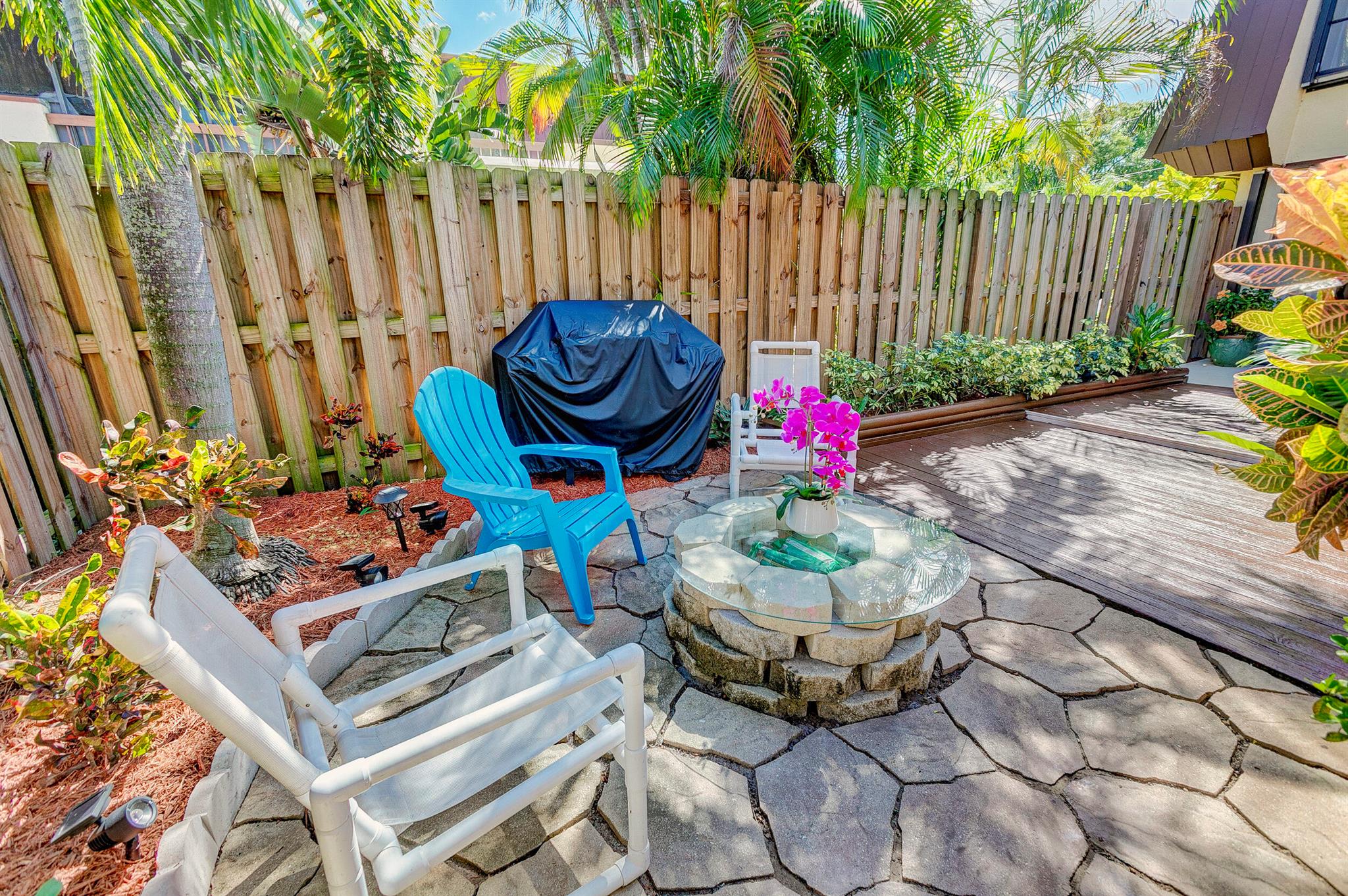 CEDAR GARDENS TOWNHOUSES - Residential