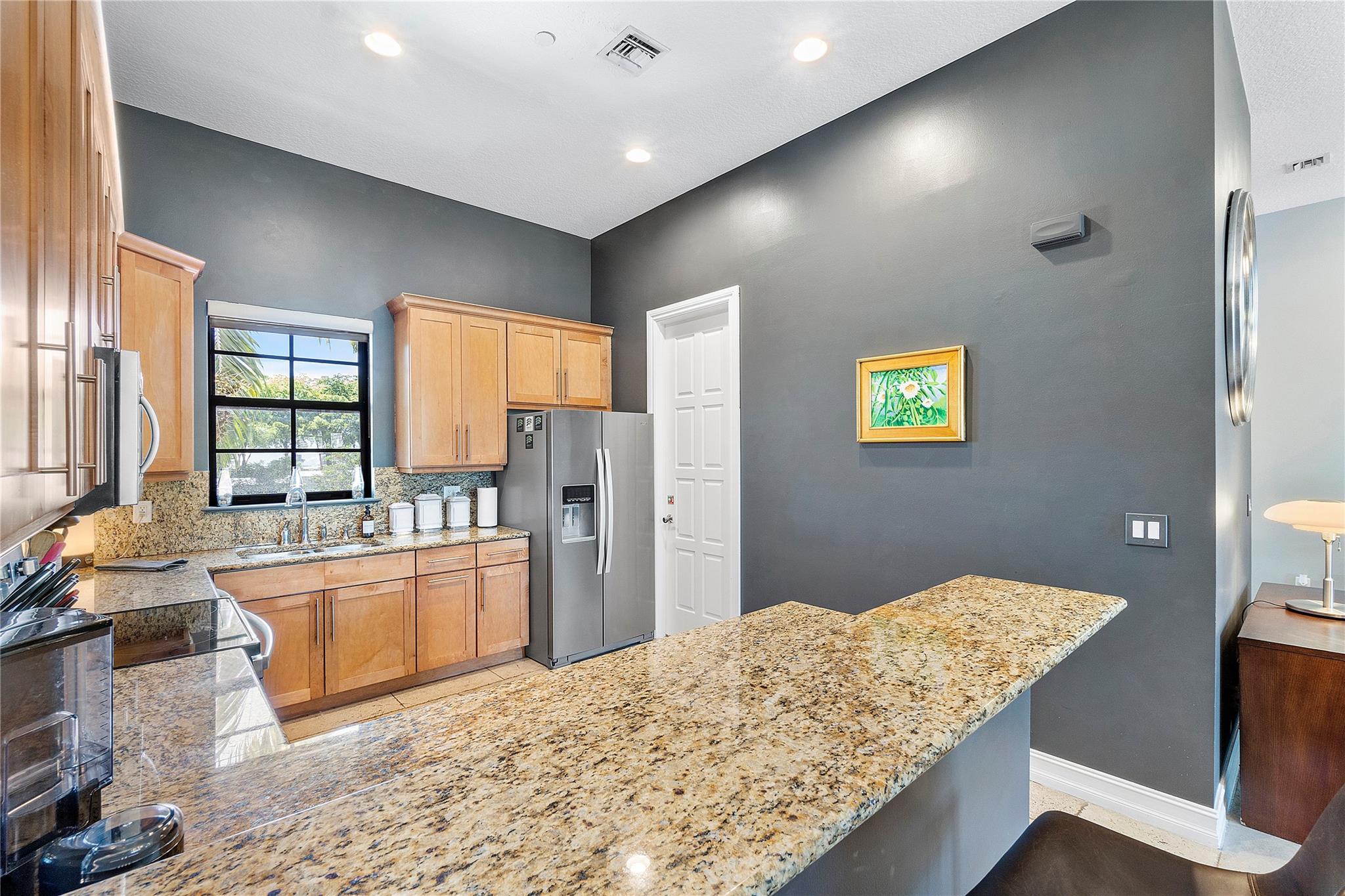 PARKTOWN OF WILTON MANORS - Residential