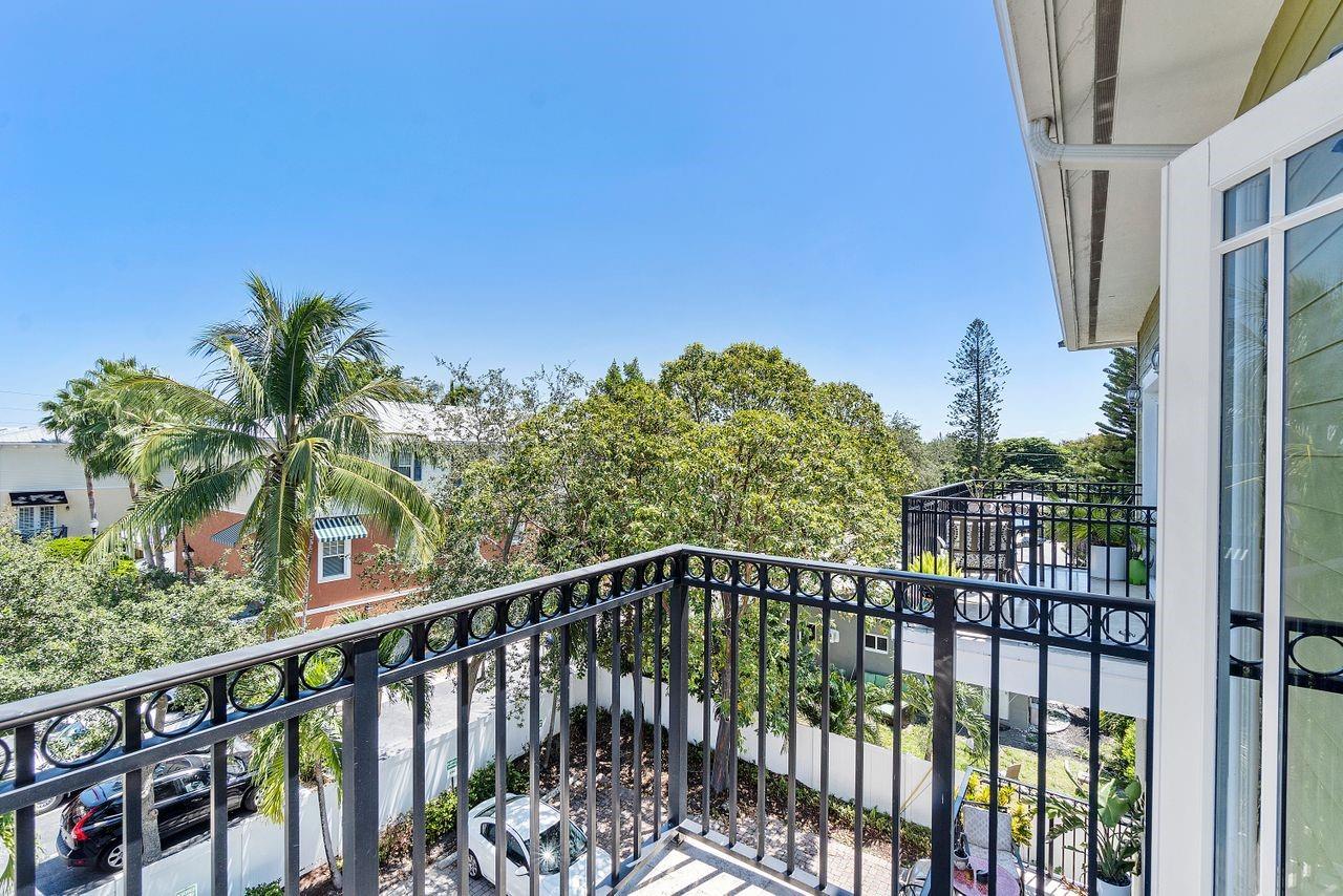 PARKTOWN OF WILTON MANORS - Residential