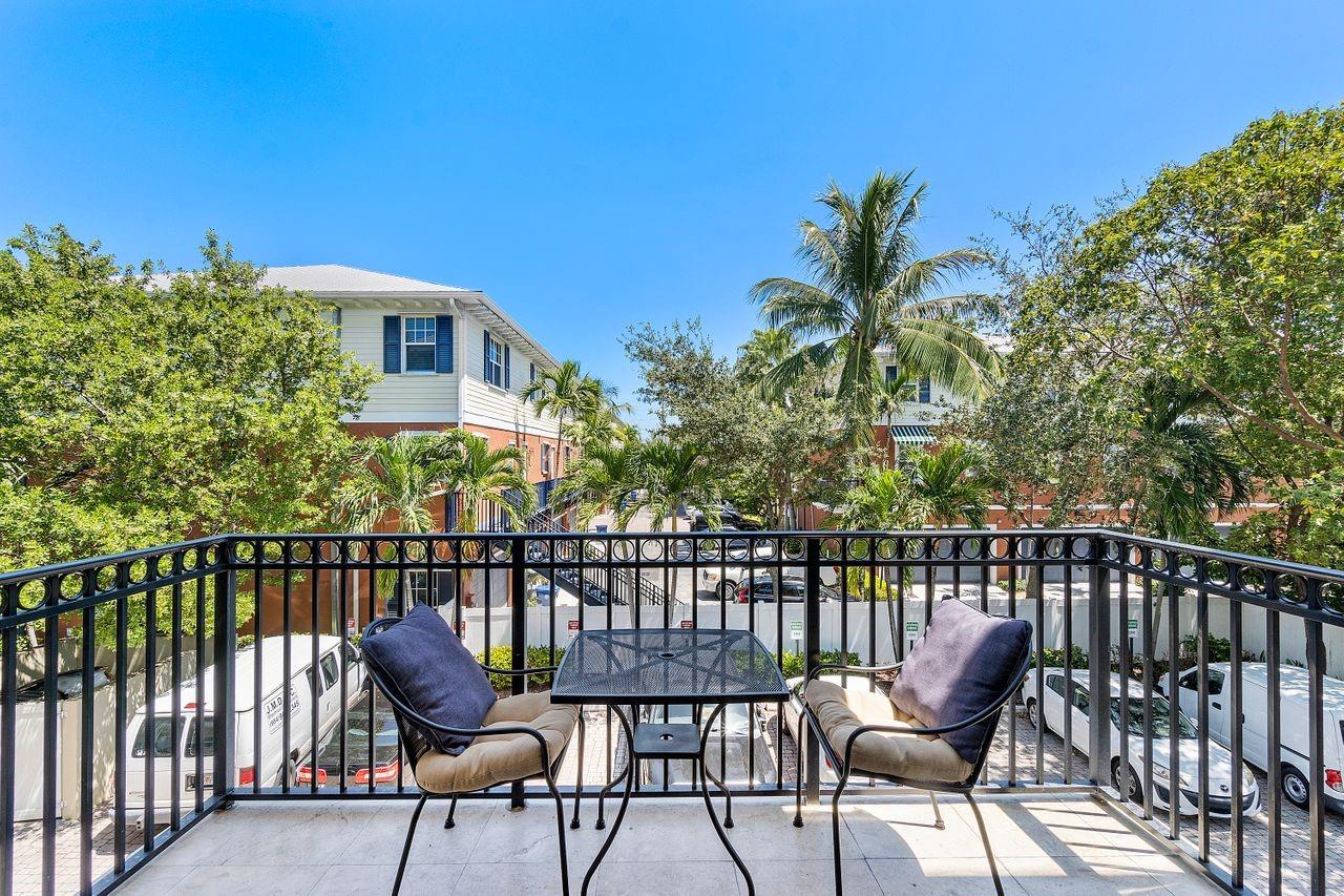 PARKTOWN OF WILTON MANORS - Residential