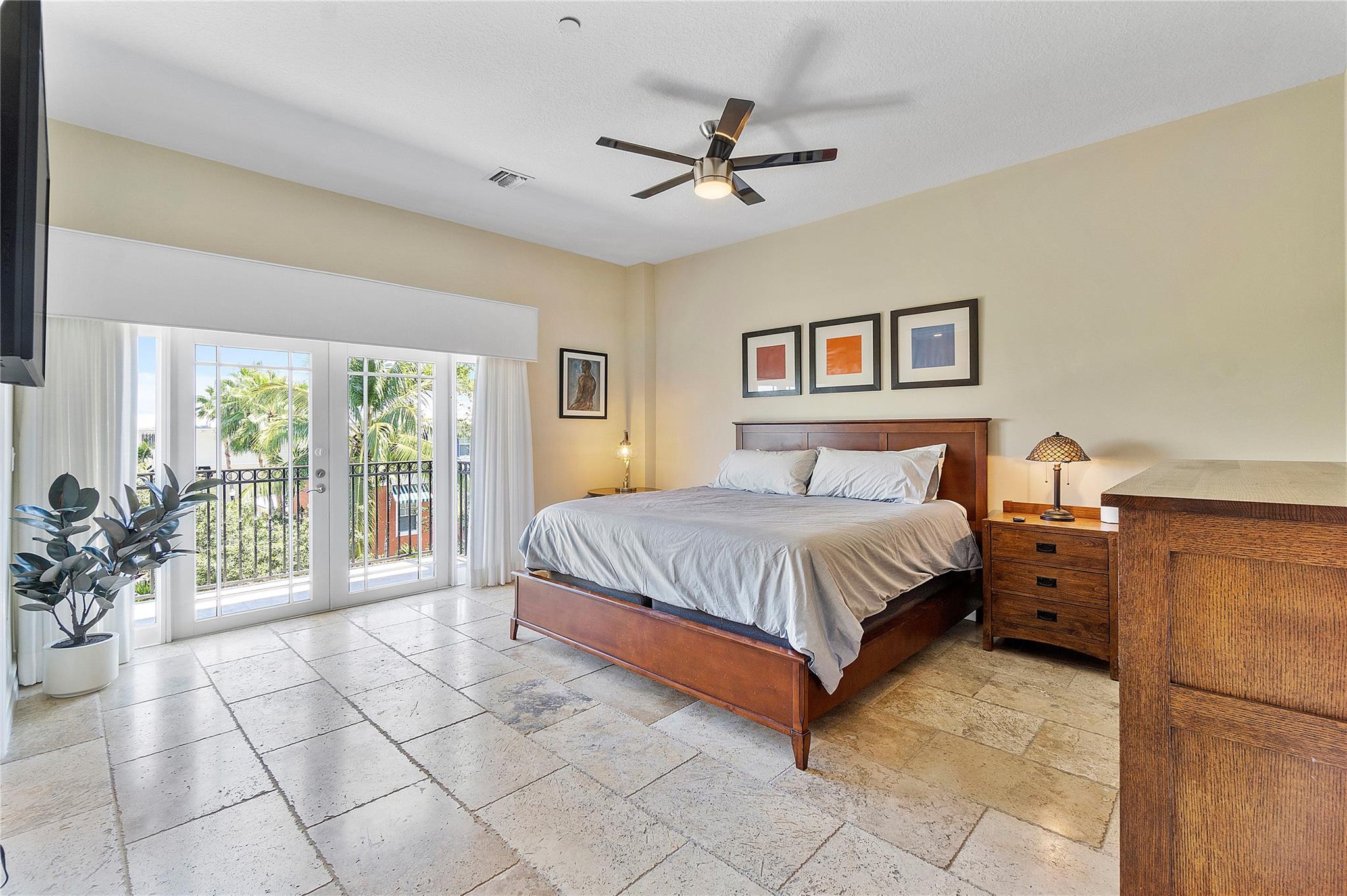 PARKTOWN OF WILTON MANORS - Residential