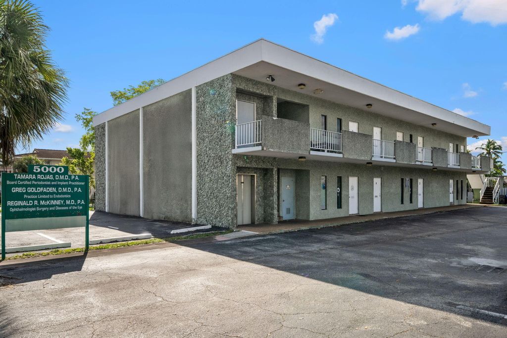 Photo of 5000 Hollywood Boulevard, Hollywood, FL (MLS # B26007947)