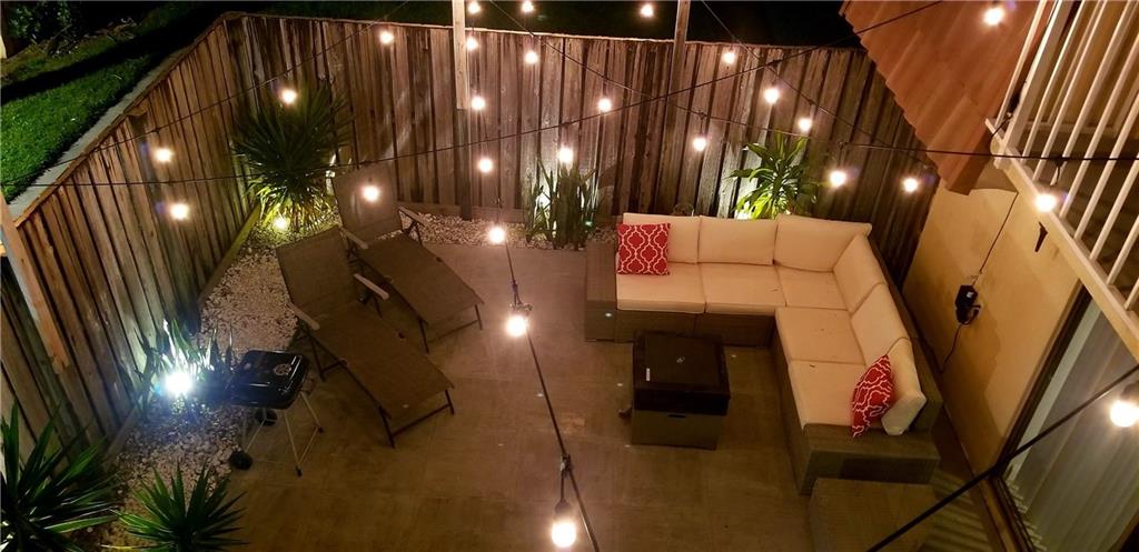 Waterside Luxury Townhous - Residential