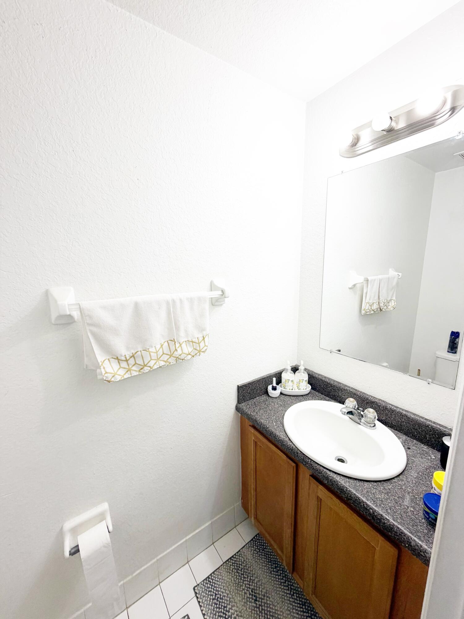 FORDS MANOR - Residential