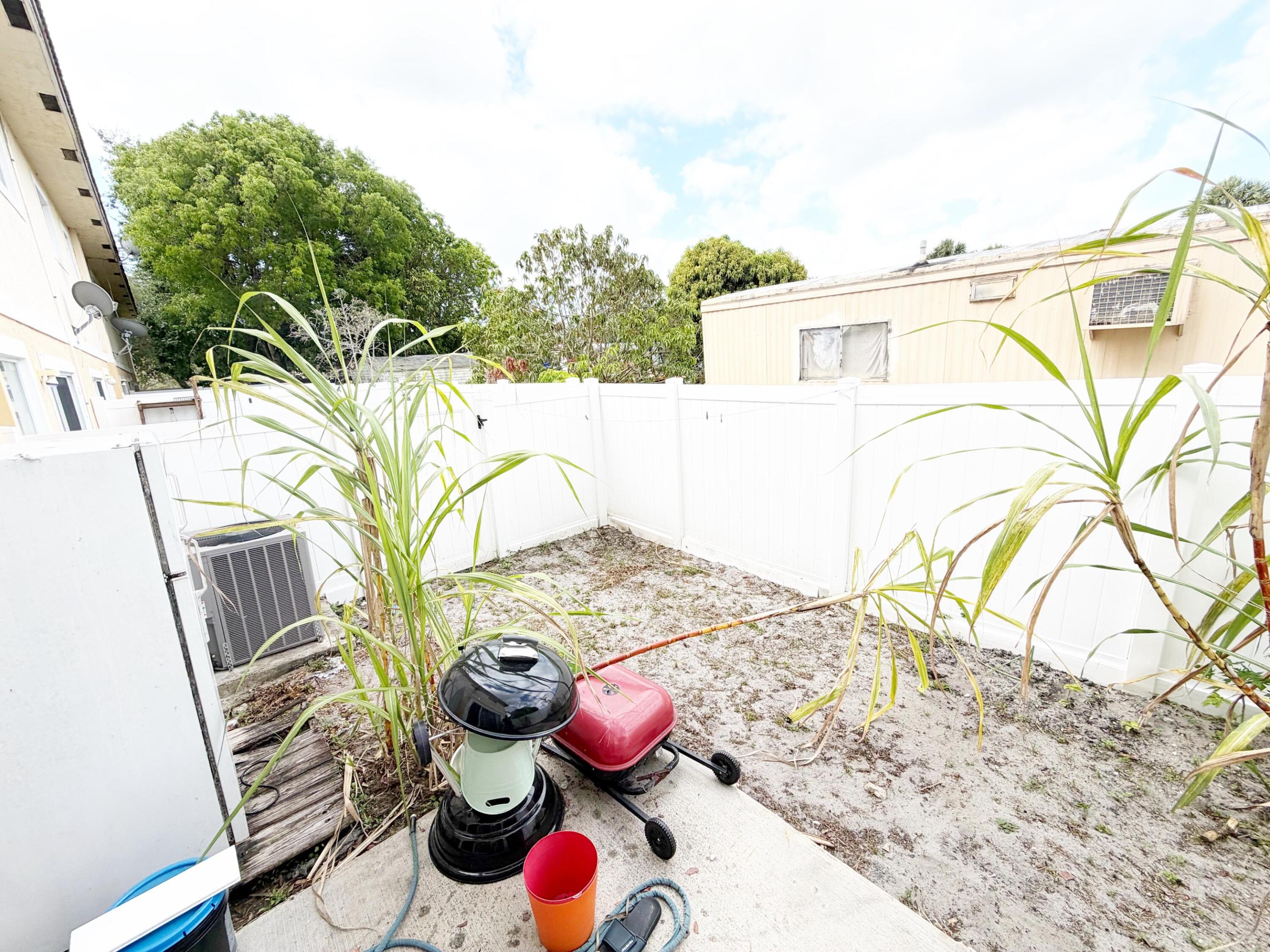 FORDS MANOR - Residential