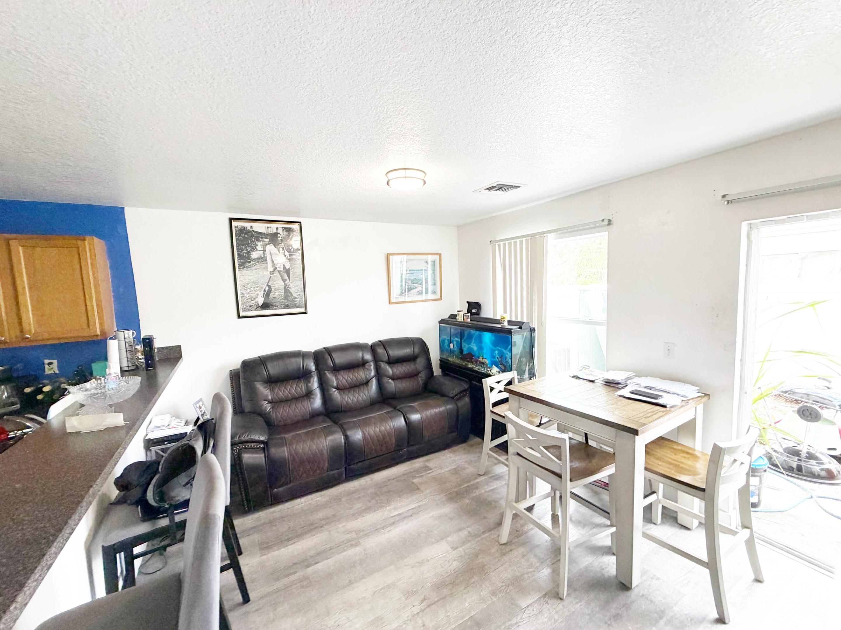 FORDS MANOR - Residential