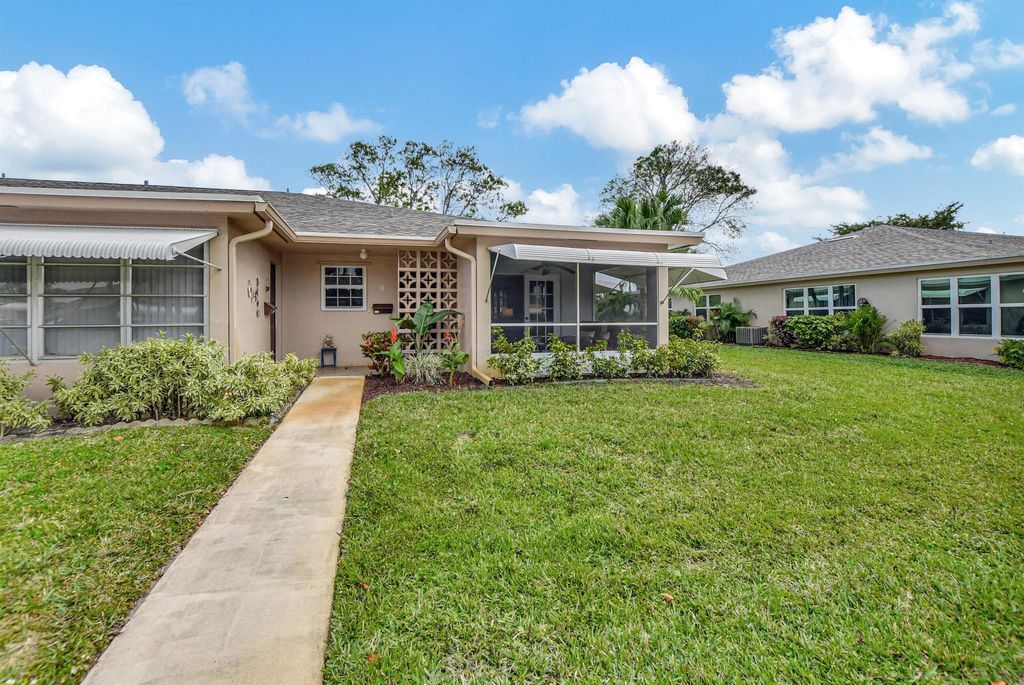 Photo of 1275 High Point Place S #D, Delray Beach, FL 33445 (MLS # R10962488)