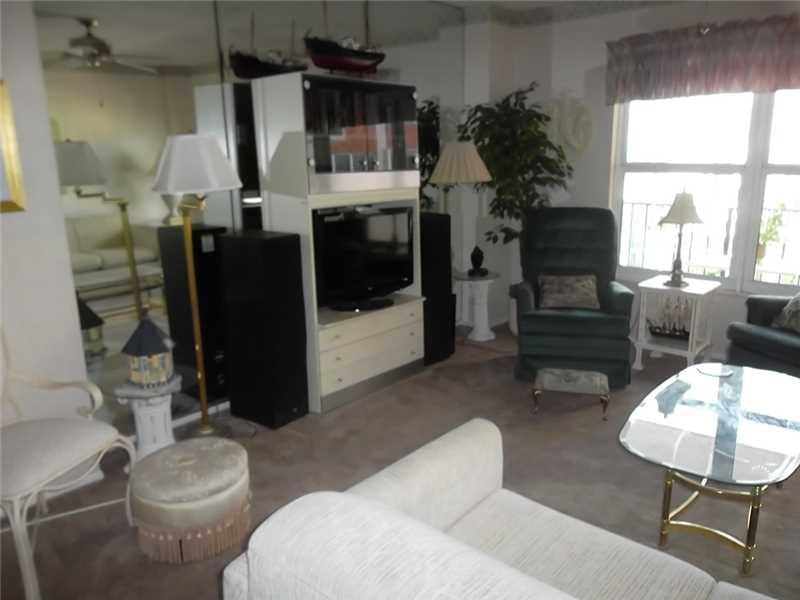 PARLIAMENT HOUSE CONDO - Residential Lease