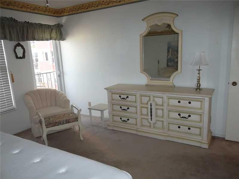 PARLIAMENT HOUSE CONDO - Residential Lease