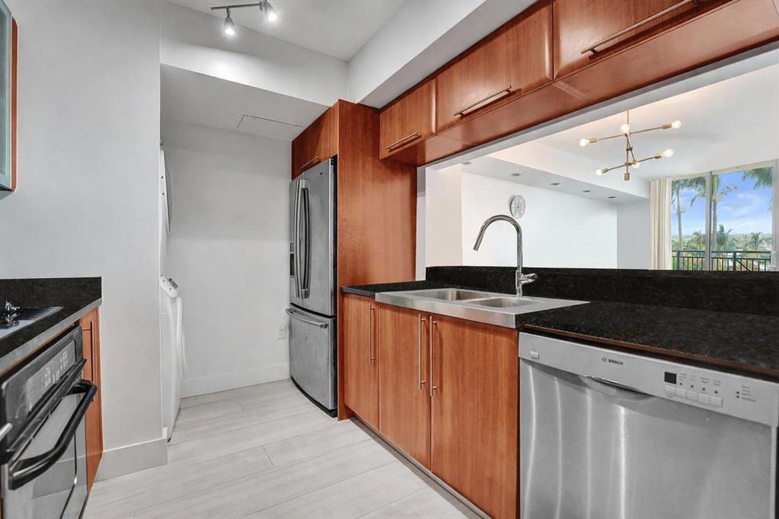 SYMPHONY NORTH CONDO - Residential Lease