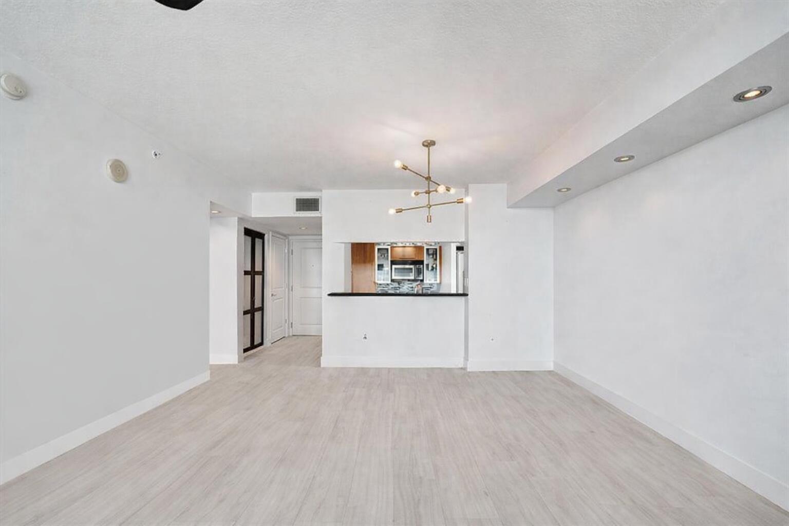 SYMPHONY NORTH CONDO - Residential Lease