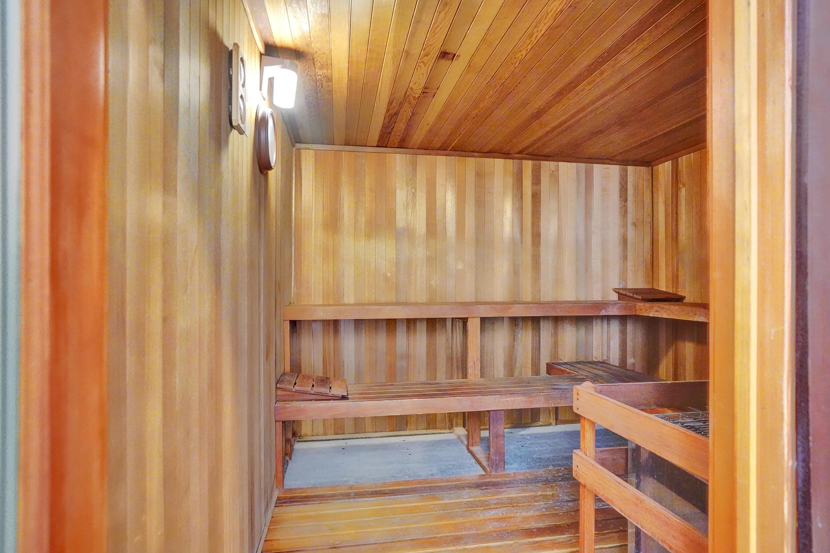 SYMPHONY NORTH CONDO - Residential Lease