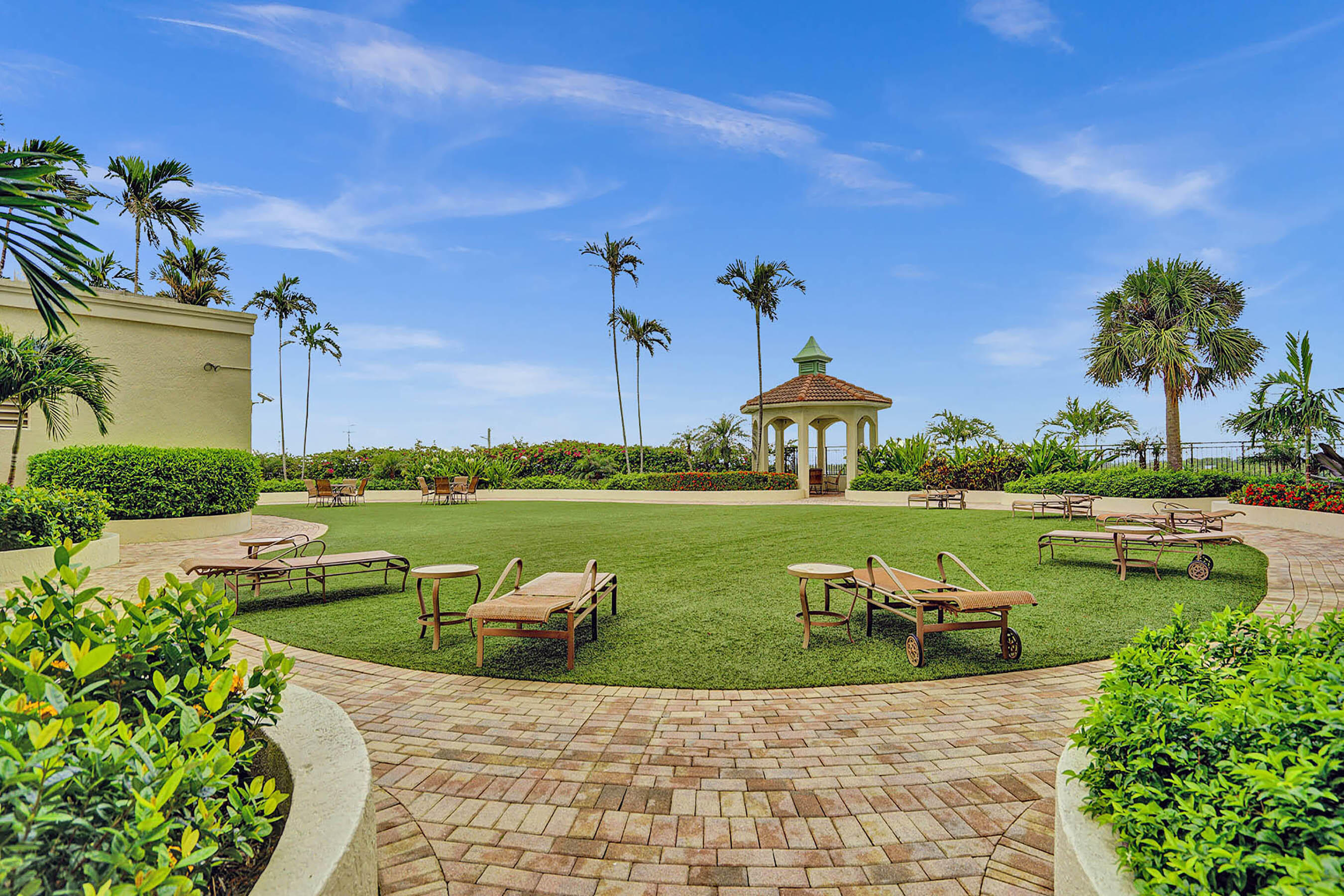 SYMPHONY NORTH CONDO - Residential Lease